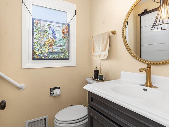 5th image of 5335 South Sutton PLACE