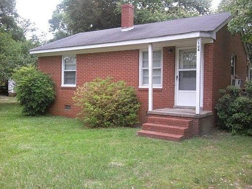 1st image of 104 Parker Ln