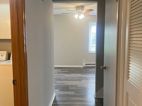 4th image of 1694 Molitor Rd APT A