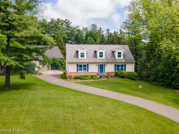 6350 Waterford Hill Ter, Clarkston, MI 48346