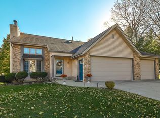 6517 Smallridge Rd, Rockford, IL 61108