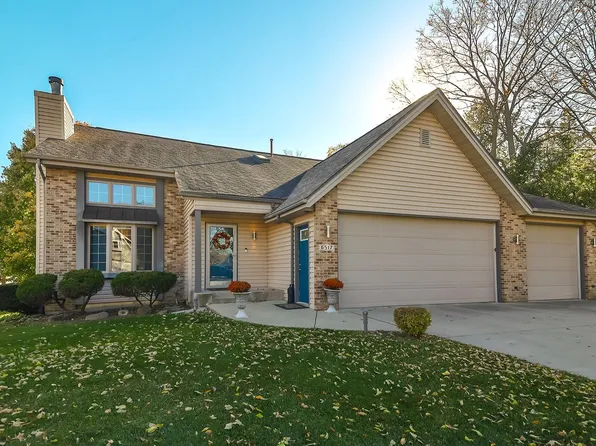 6517 Smallridge Rd, Rockford, IL 61108