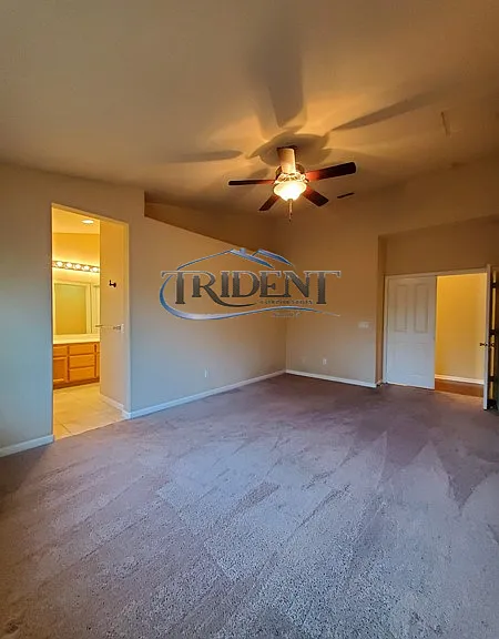 1221 Plumas Links St — Photo 10