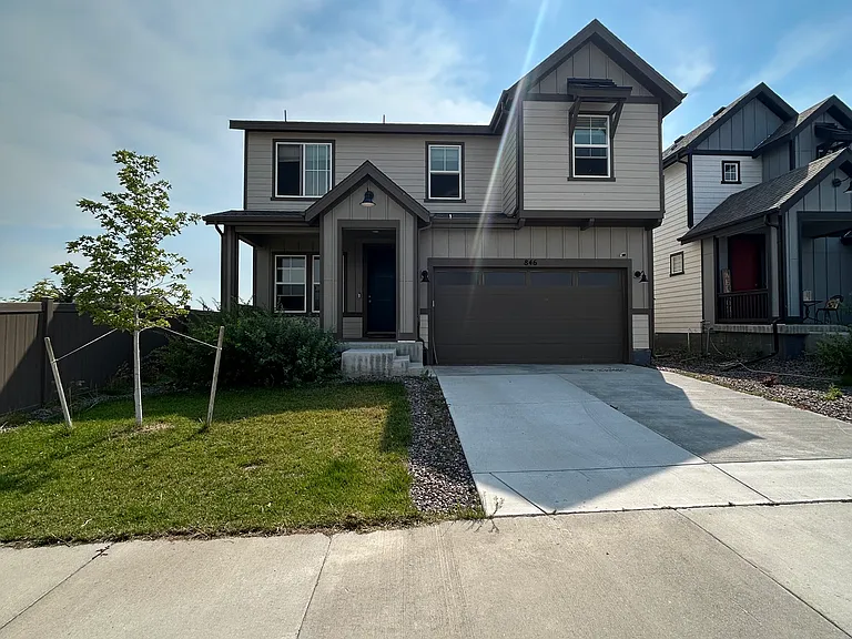846 White Crow St — Photo 2