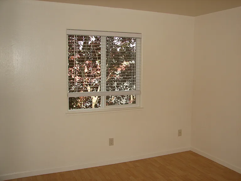 125 Raymond St #8 — Photo 7