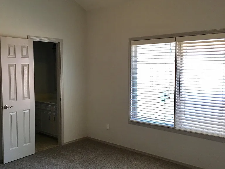 8306 Elkhart Ave — Photo 15
