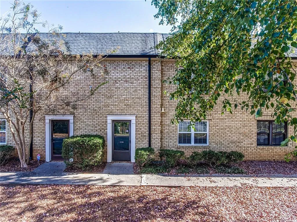 3 bed, 2.5 bath, 1564 sqft, $2,250 — Photo 1