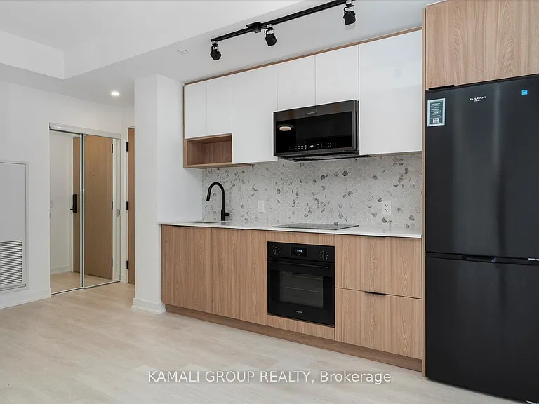 5 Defries St #3213 — Photo 4