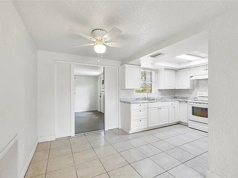 10803 Hyssop St — Photo 9