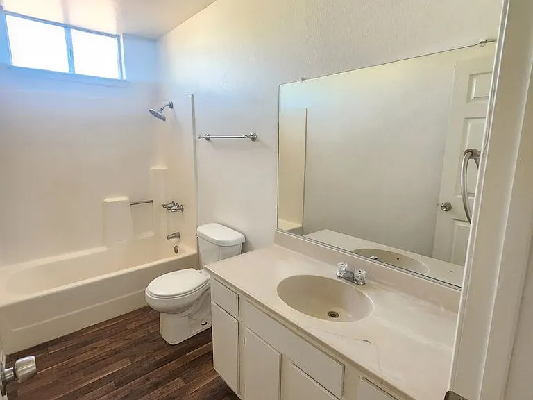 73512 Sun Valley Dr — Photo 8