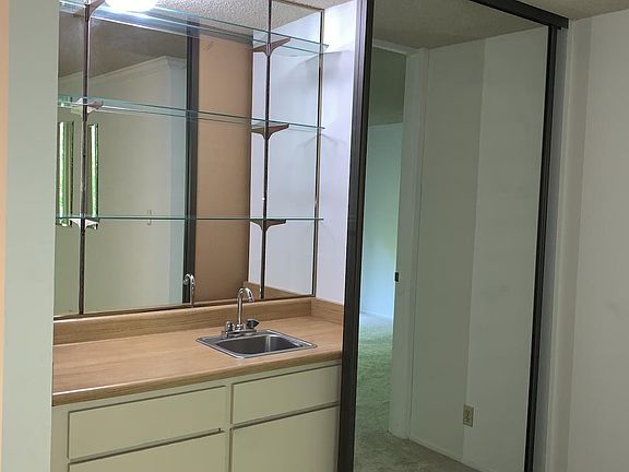 4th image of 2137 Shelter Creek Ln