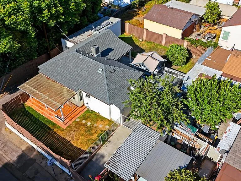 10734 Oro Vista Ave — Photo 35