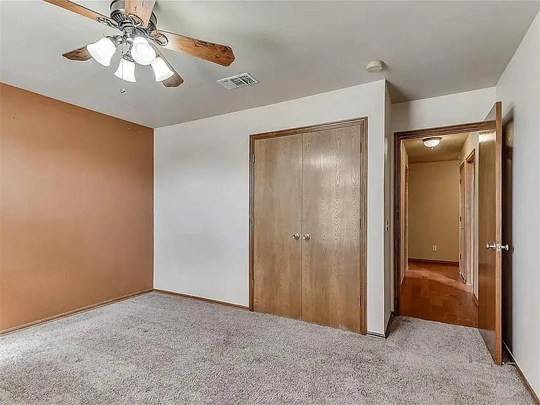 1137 SW 131st St — Photo 5