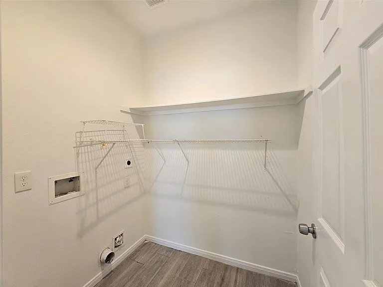 3702 Wylie St #B — Photo 10