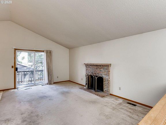 3rd image of 274 NE Park Pl