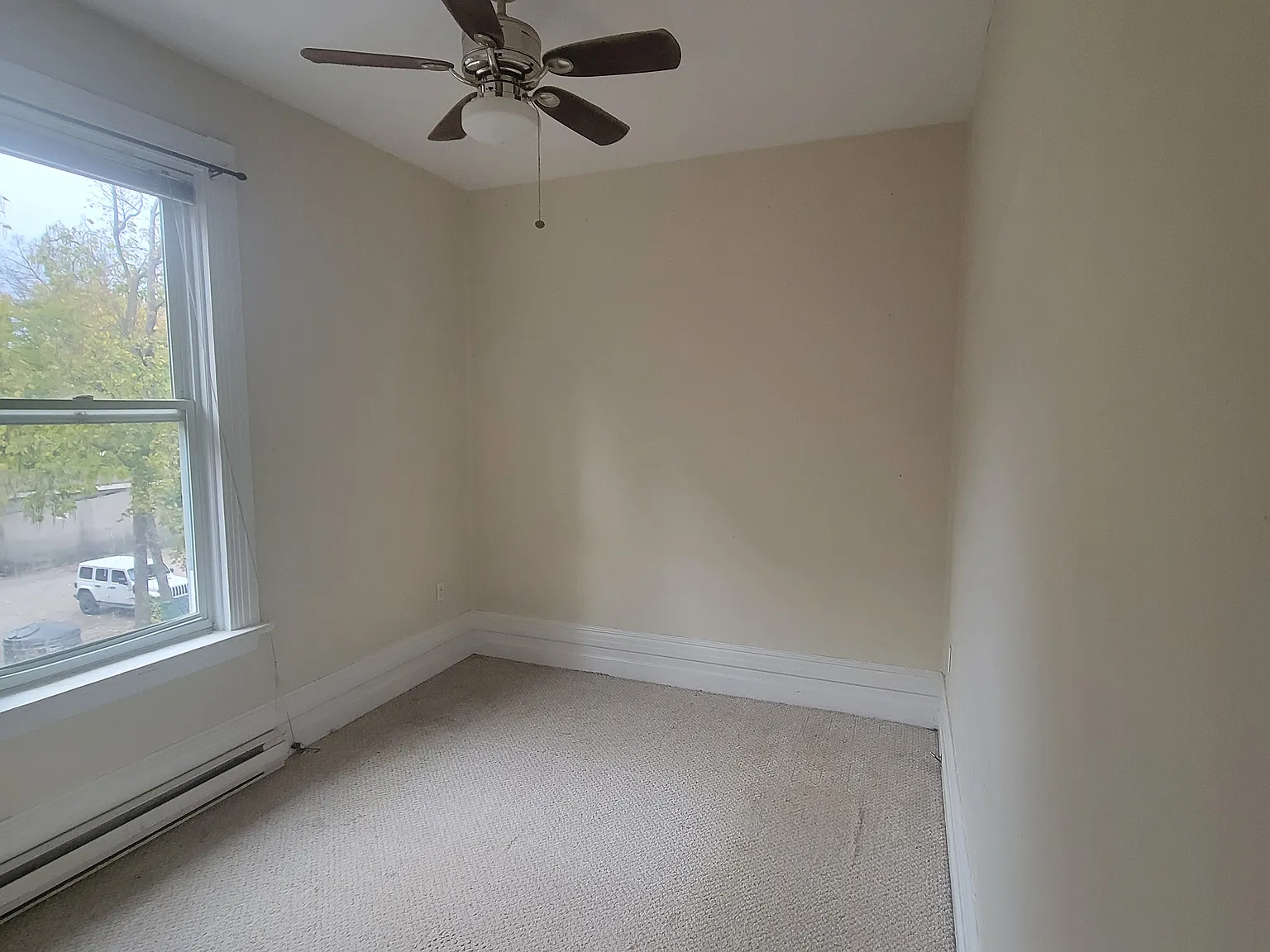 Historical Princess Street Apartments — Photo 4