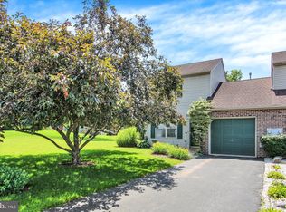 3126 Long Meadow Dr #25B, Dover, PA 17315