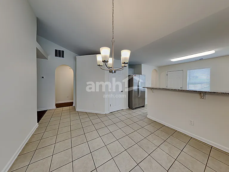 602 Fairgreen Trl — Photo 5