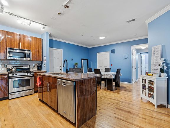 3rd image of 510 Monroe St APT 202