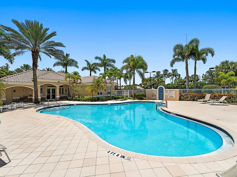4526 Illicium Dr — Photo 46