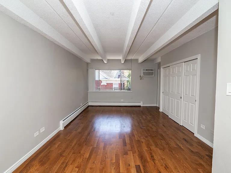 999 N Pearl St — Photo 36