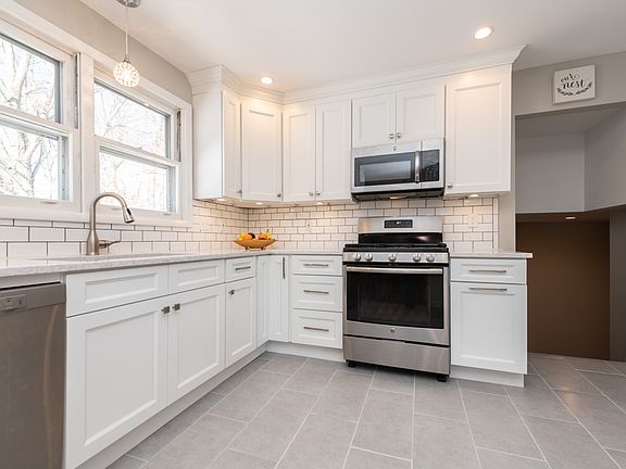 5th image of 45 E Highland Dr