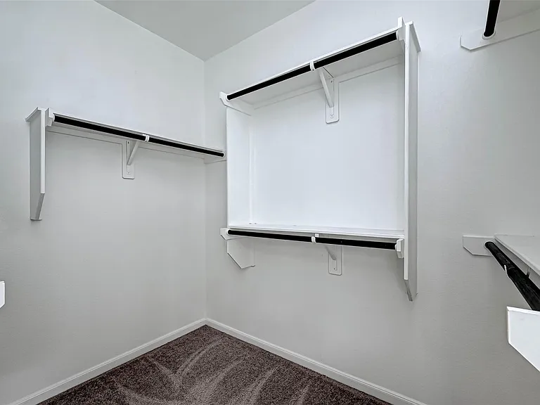 315 Biltmore Loop — Photo 33