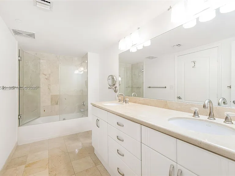 2101 Brickell Ave #1103 — Photo 11