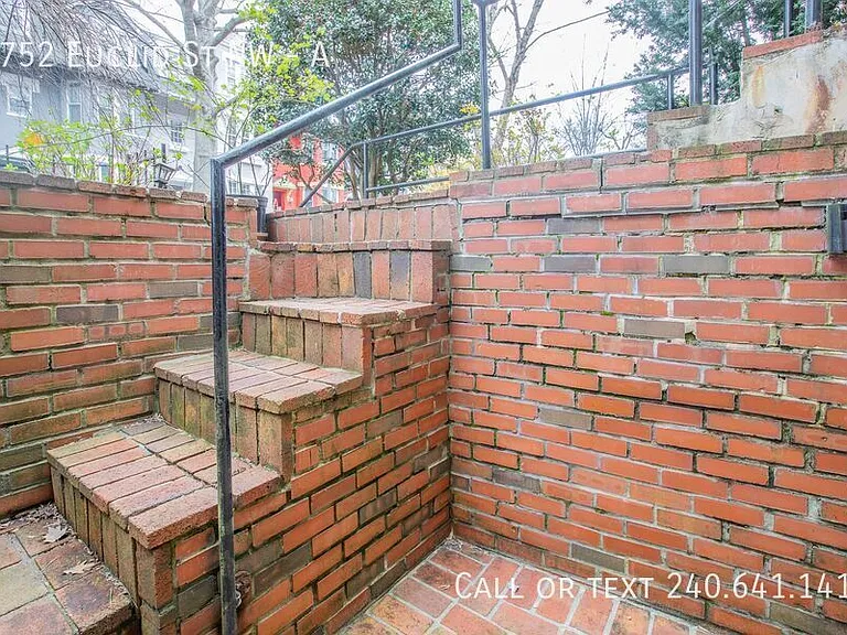 1752 Euclid St NW #A — Photo 30
