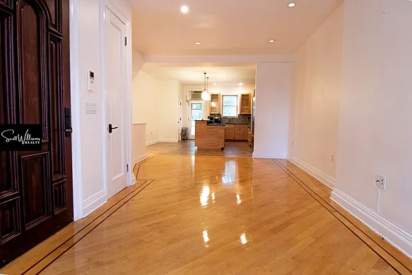 Rented by Scott Williams Realty LLC | media 35