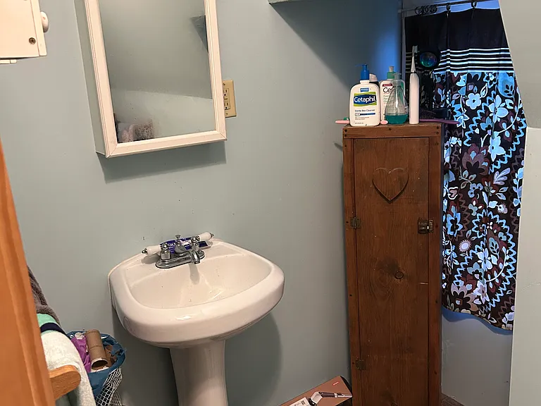 945 Fowler St — Photo 21
