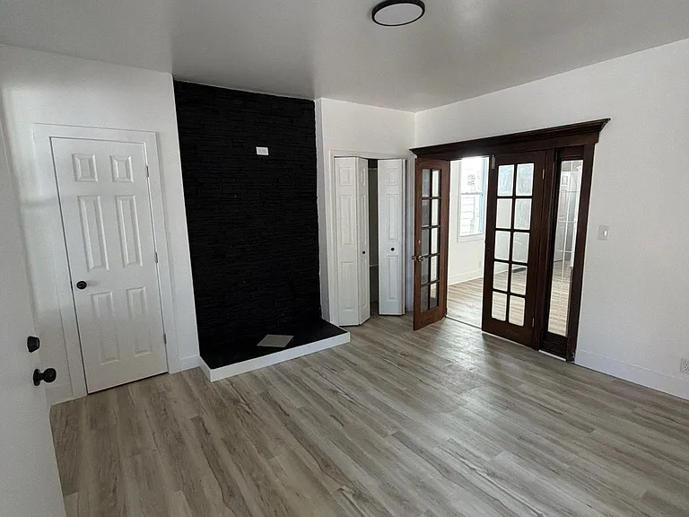 218 S B St #1 — Photo 6