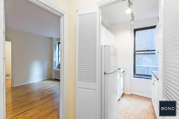 Rented by Bond New York | media 13