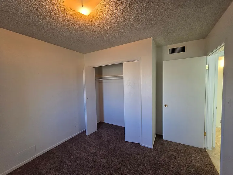 1525 Sierra Vista Dr — Photo 10