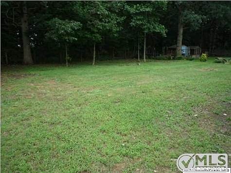 4th image of 24 Oak Ln