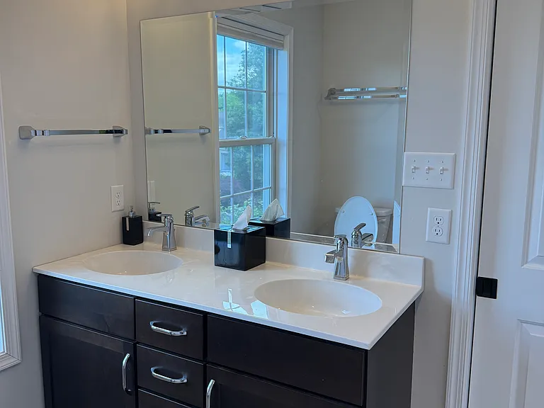 170 Victoria Ln — Photo 16