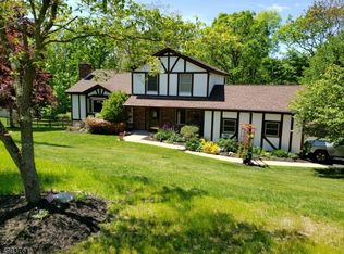 25 Hillsdale Dr, Sussex, NJ 07461