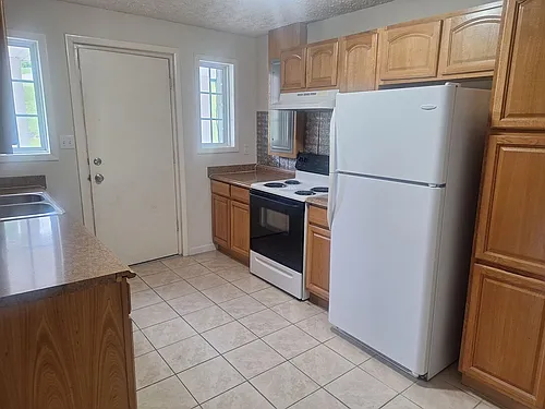 184 Elm St Photo 1