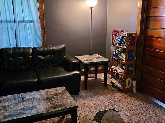 3rd image of 432 College Ave