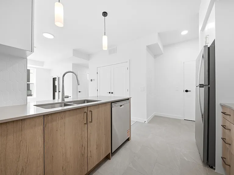 31 Mill St #12 — Photo 15