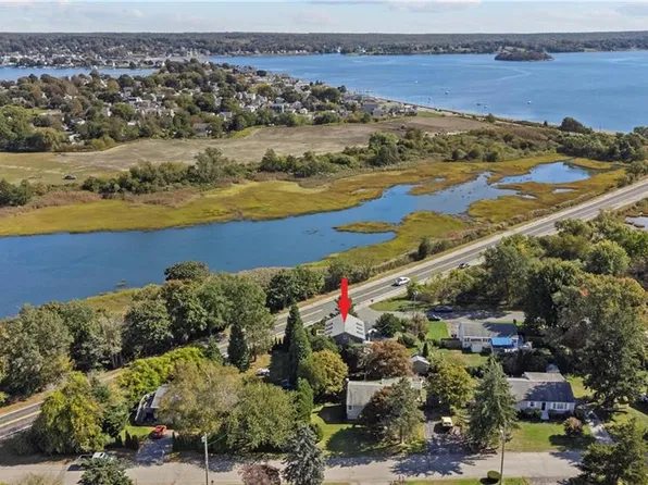 136 Norseman Dr, Portsmouth, RI 02871