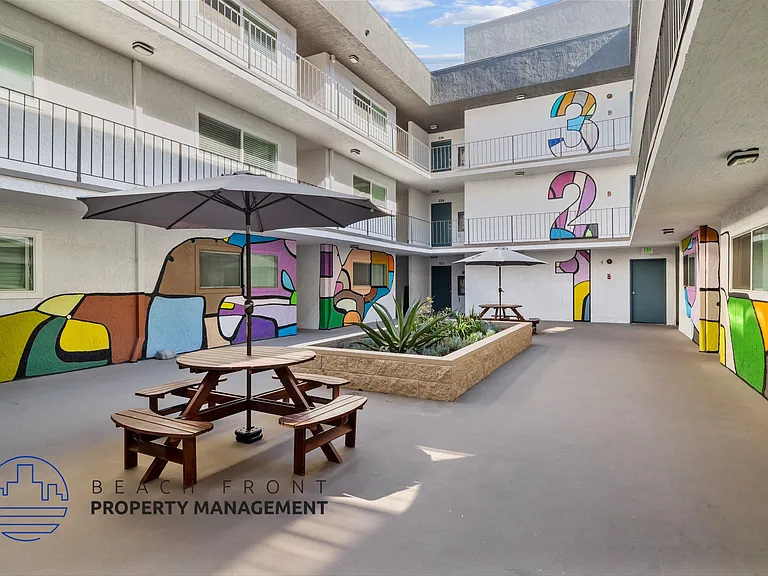 1625 Redondo Ave. — Photo 24