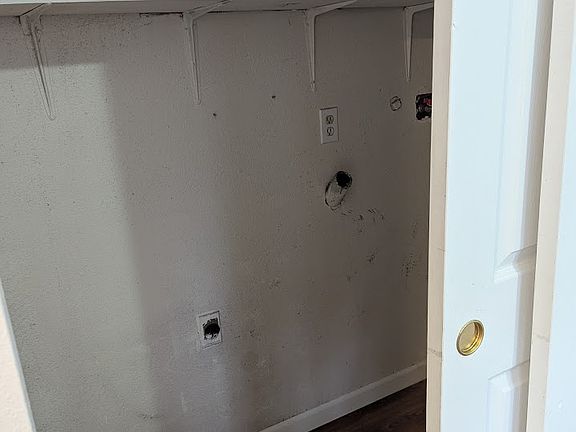 washer and dryer hook up in kitchen closet