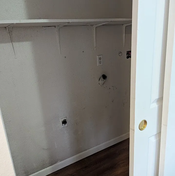 washer and dryer hook up in kitchen closet