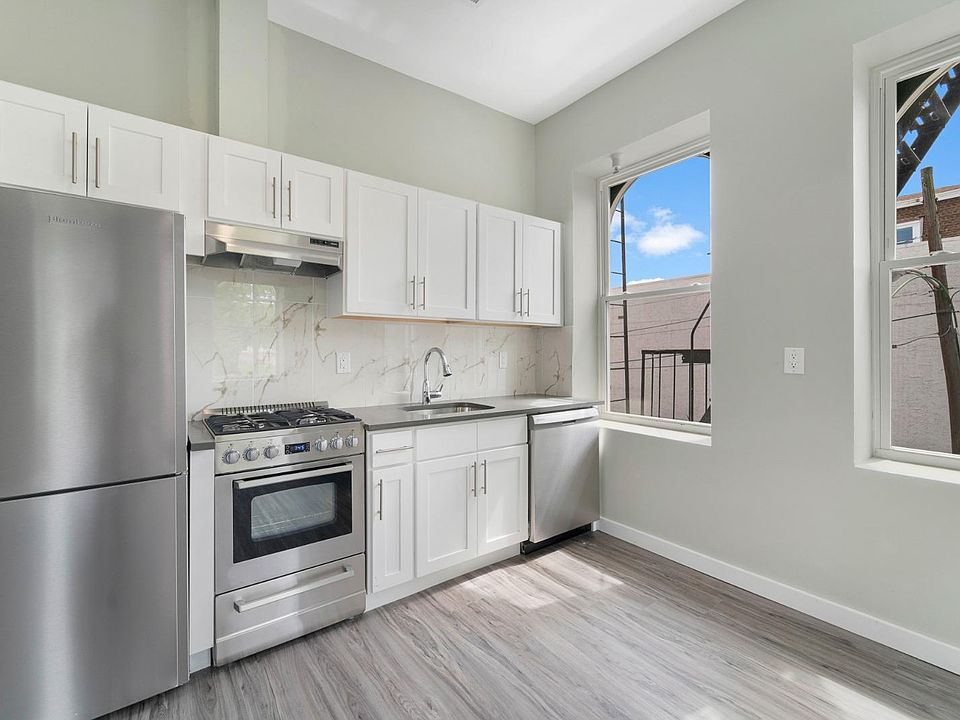2nd image of 98 Clinton Ave #4