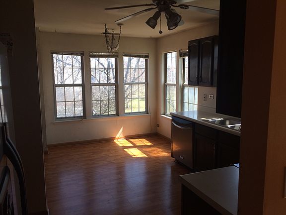 2nd image of 1813 Quaker Hollow Ln