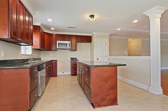 4th image of 3128 Lakewood Dr