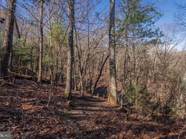 141 Laird Pl, McGaheysville, VA 22840