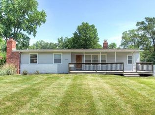2206 NE 61st St, Kansas City, MO 64118