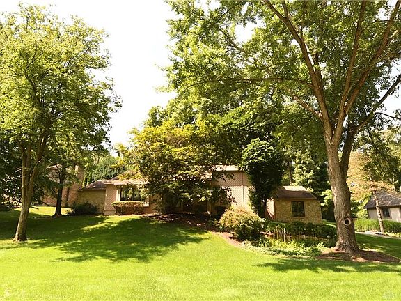 2nd image of 395 12 Oaks Trl